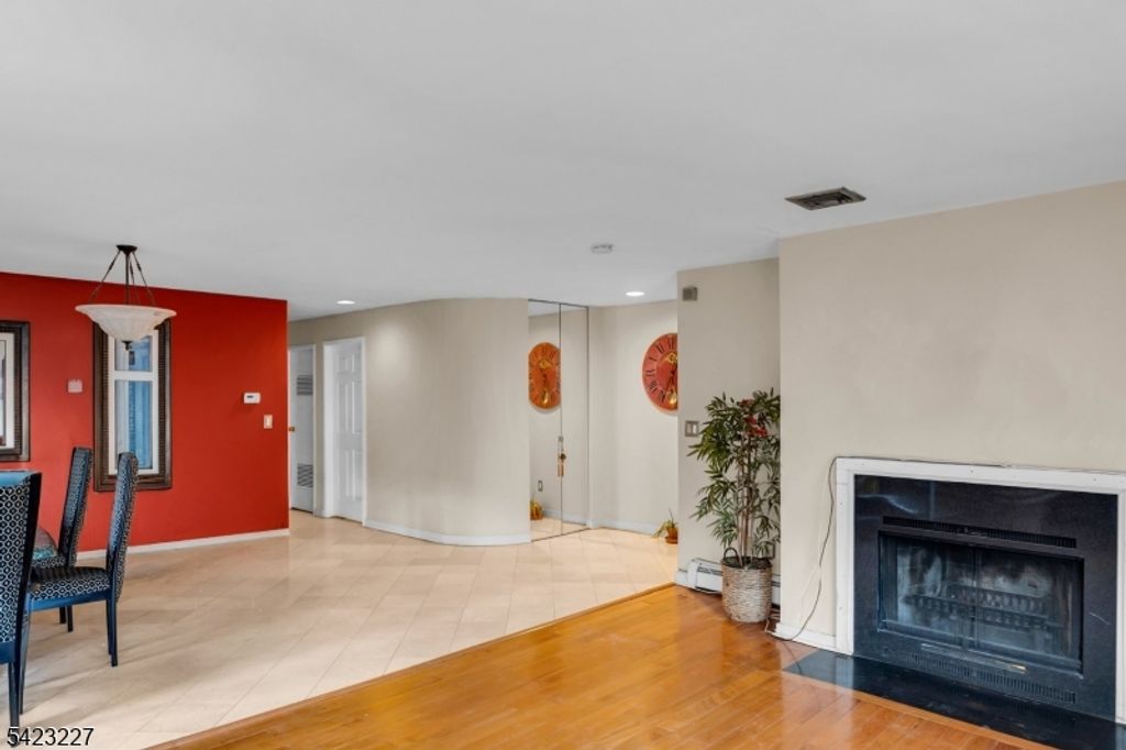 8 Cove Ln, North Bergen Twp., NJ 07047 — photo 5