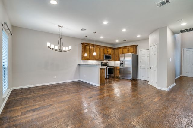 6715 Ports O Call Drive, Rowlett, TX 75088