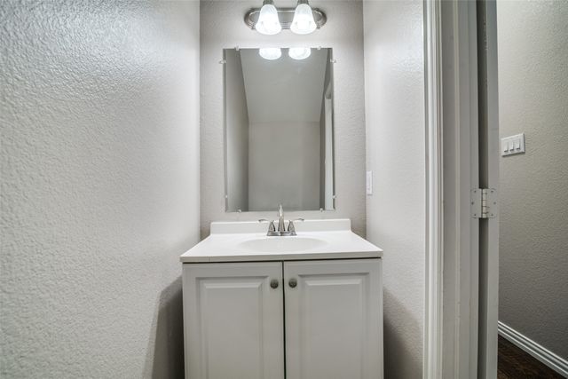 6715 Ports O Call Drive, Rowlett, TX 75088