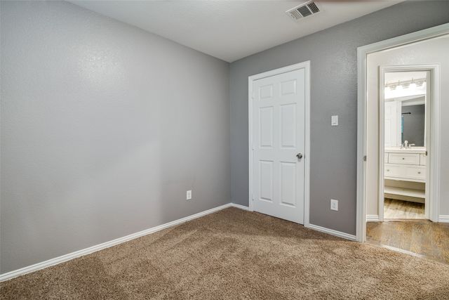6715 Ports O Call Drive, Rowlett, TX 75088