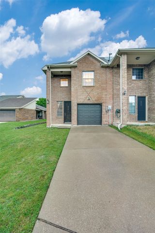 6715 Ports O Call Drive, Rowlett, TX 75088