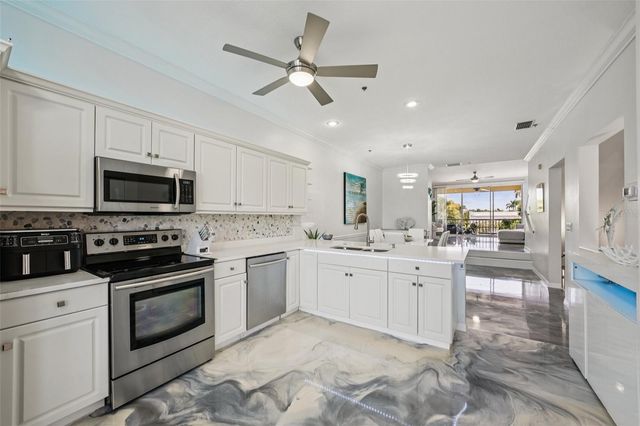 1061 PINELLAS BAYWAY S, St Petersburg, FL 33715