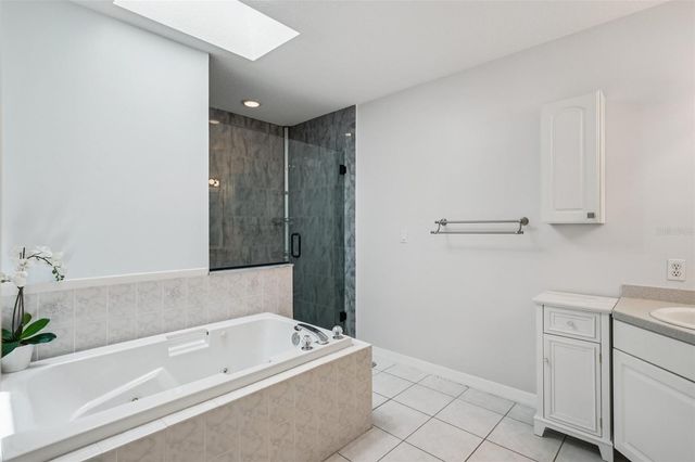 1061 PINELLAS BAYWAY S, St Petersburg, FL 33715