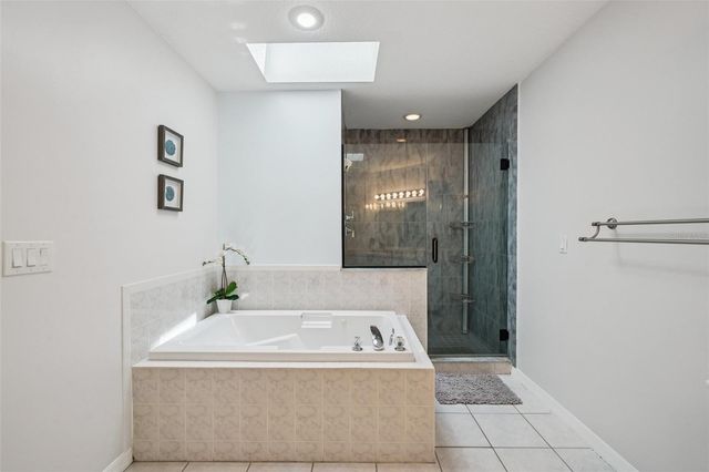 1061 PINELLAS BAYWAY S, St Petersburg, FL 33715