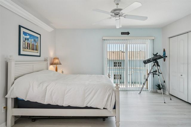 1061 PINELLAS BAYWAY S, St Petersburg, FL 33715