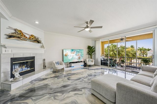 1061 PINELLAS BAYWAY S, St Petersburg, FL 33715