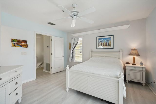 1061 PINELLAS BAYWAY S, St Petersburg, FL 33715