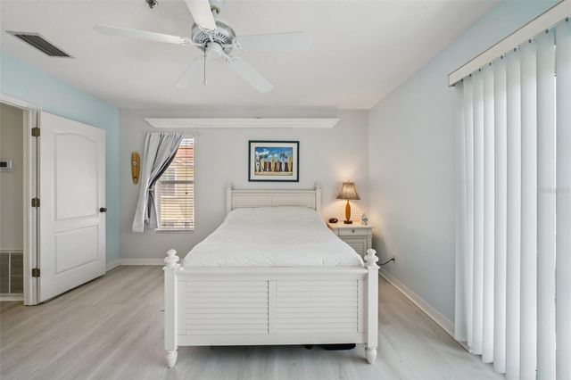 1061 PINELLAS BAYWAY S, St Petersburg, FL 33715