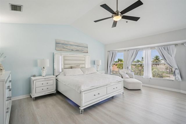 1061 PINELLAS BAYWAY S, St Petersburg, FL 33715