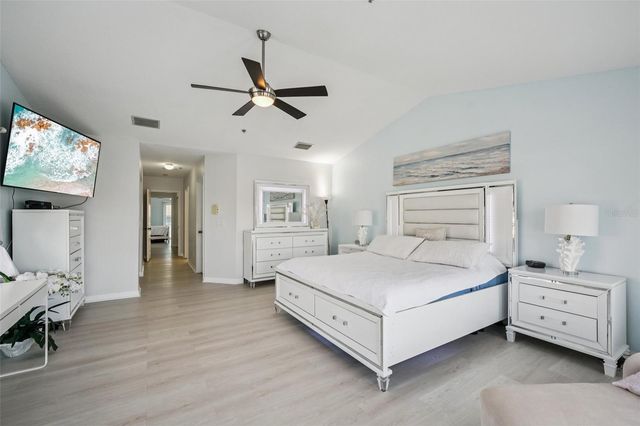 1061 PINELLAS BAYWAY S, St Petersburg, FL 33715