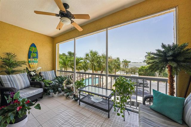 1061 PINELLAS BAYWAY S, St Petersburg, FL 33715