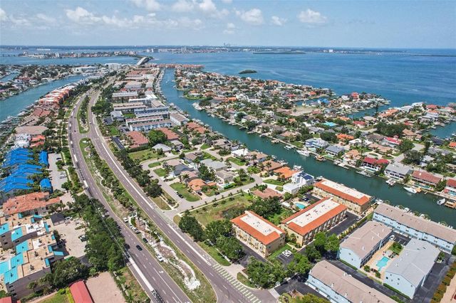 1061 PINELLAS BAYWAY S, St Petersburg, FL 33715