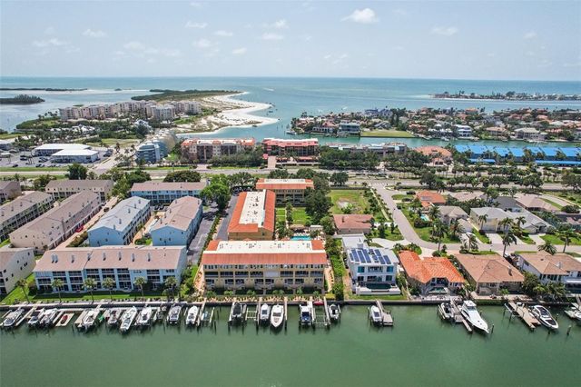 1061 PINELLAS BAYWAY S, St Petersburg, FL 33715