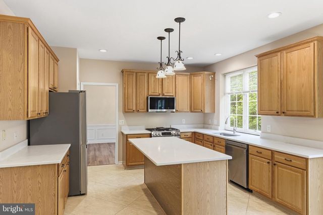 702 WILLINGTON SQUARE WAY, Newark, DE 19711