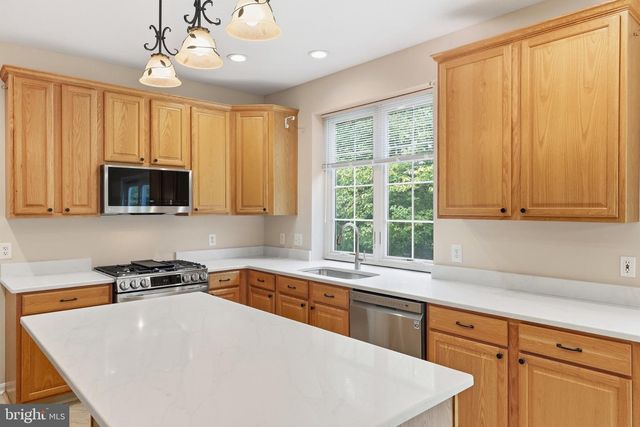 702 WILLINGTON SQUARE WAY, Newark, DE 19711