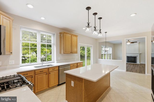 702 WILLINGTON SQUARE WAY, Newark, DE 19711