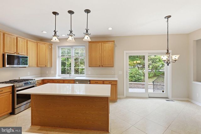 702 WILLINGTON SQUARE WAY, Newark, DE 19711