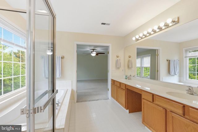 702 WILLINGTON SQUARE WAY, Newark, DE 19711