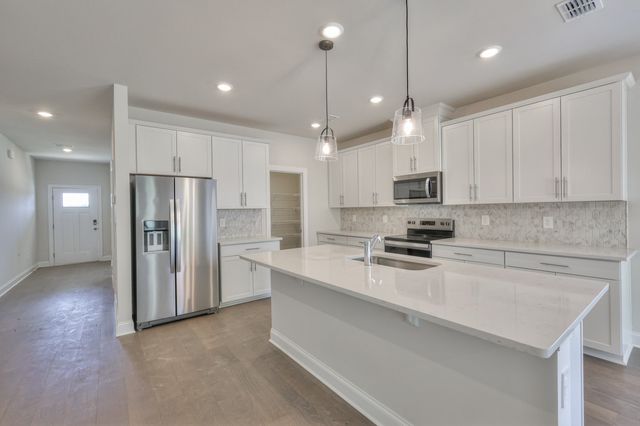 418 Long Dr, Smyrna, TN 37167