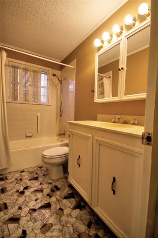 132 Offer LN, Llano, TX 78643