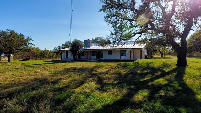 132 Offer LN, Llano, TX 78643