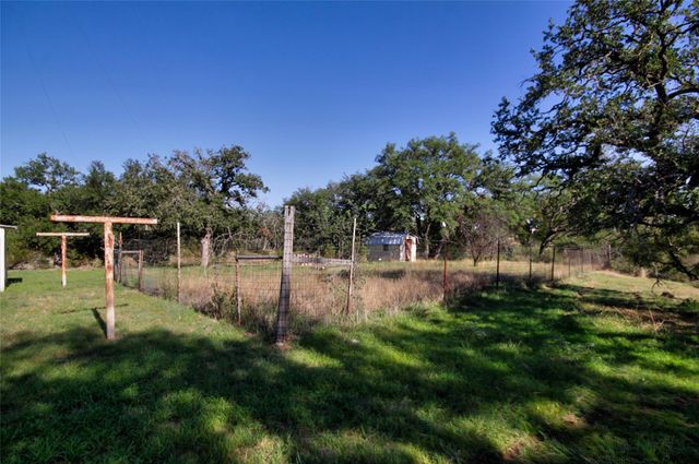 132 Offer LN, Llano, TX 78643