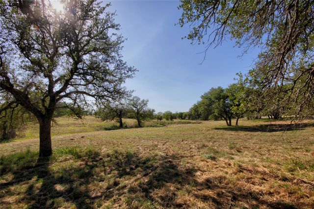 132 Offer LN, Llano, TX 78643