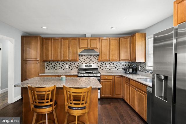 20 MEADOW RD, Pennsville, NJ 08070