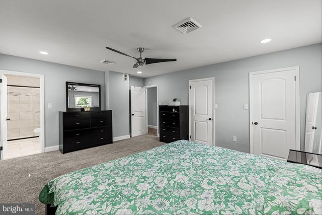 20 MEADOW RD, Pennsville, NJ 08070