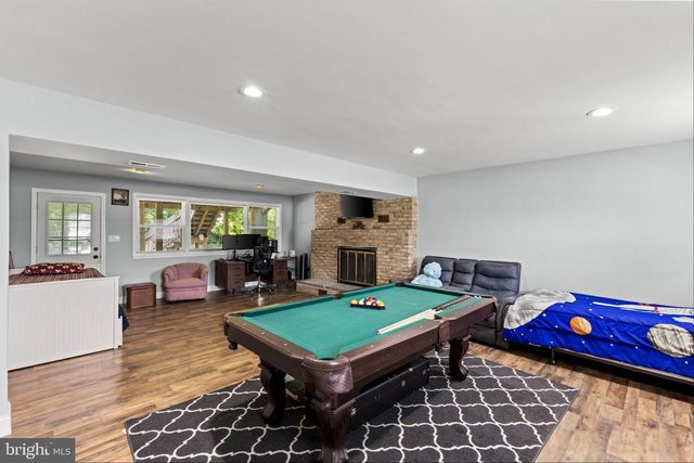 20 MEADOW RD, Pennsville, NJ 08070