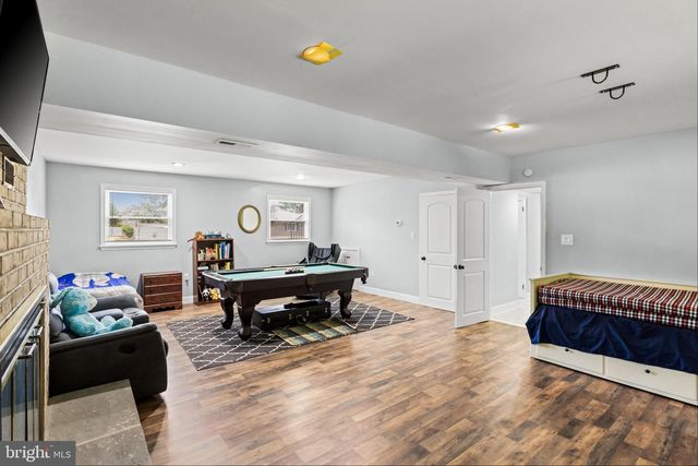 20 MEADOW RD, Pennsville, NJ 08070