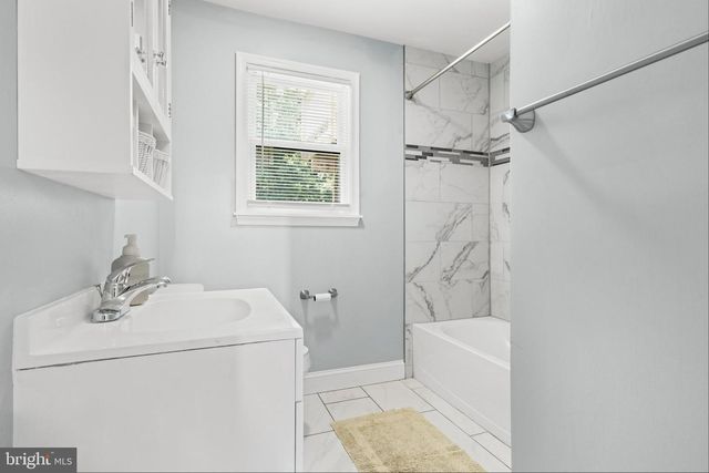 20 MEADOW RD, Pennsville, NJ 08070