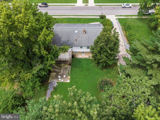 20 MEADOW RD, Pennsville, NJ 08070
