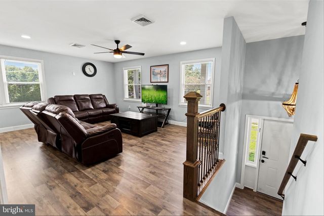 20 MEADOW RD, Pennsville, NJ 08070