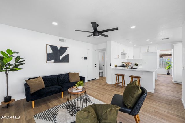 5139 Saint Laurent Place, Palmdale, CA 93552