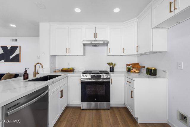 5139 Saint Laurent Place, Palmdale, CA 93552