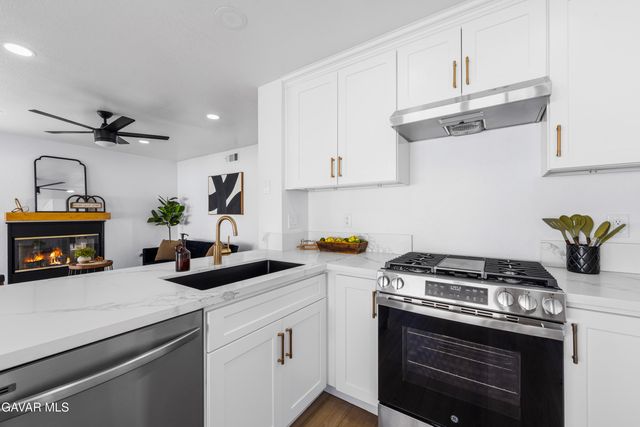 5139 Saint Laurent Place, Palmdale, CA 93552