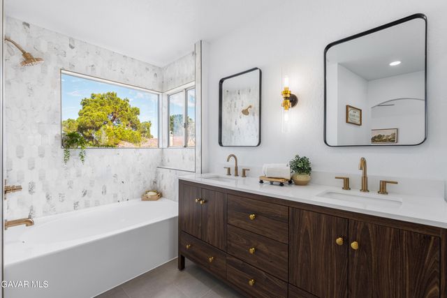 5139 Saint Laurent Place, Palmdale, CA 93552