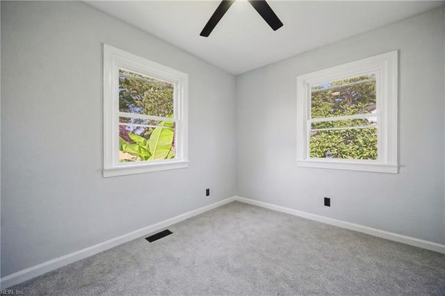 218 Castlewood RD, Portsmouth, VA 23702