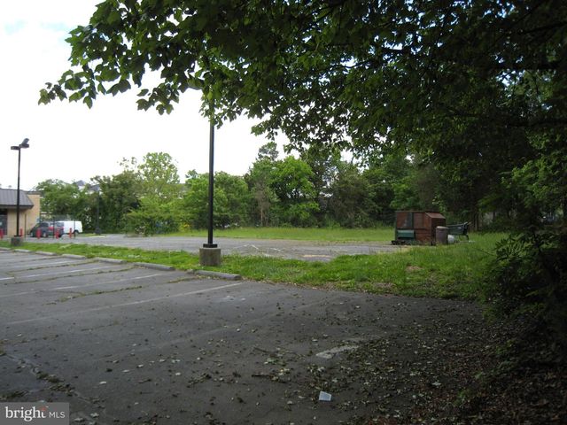 6341 S KINGS HWY S, Alexandria, VA 22306