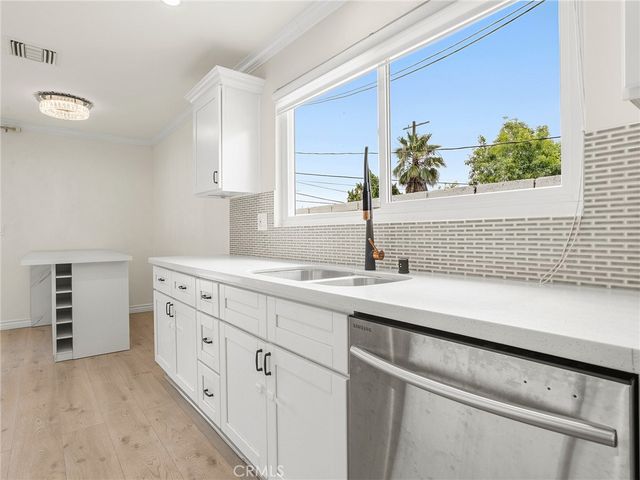 13424 Dyer Street, Sylmar, CA 91342