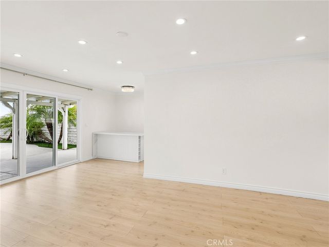 13424 Dyer Street, Sylmar, CA 91342