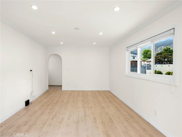 13424 Dyer Street, Sylmar, CA 91342