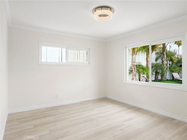 13424 Dyer Street, Sylmar, CA 91342