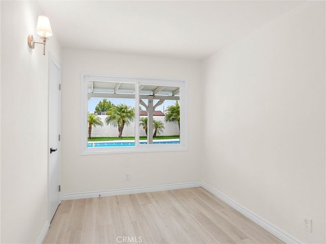 13424 Dyer Street, Sylmar, CA 91342