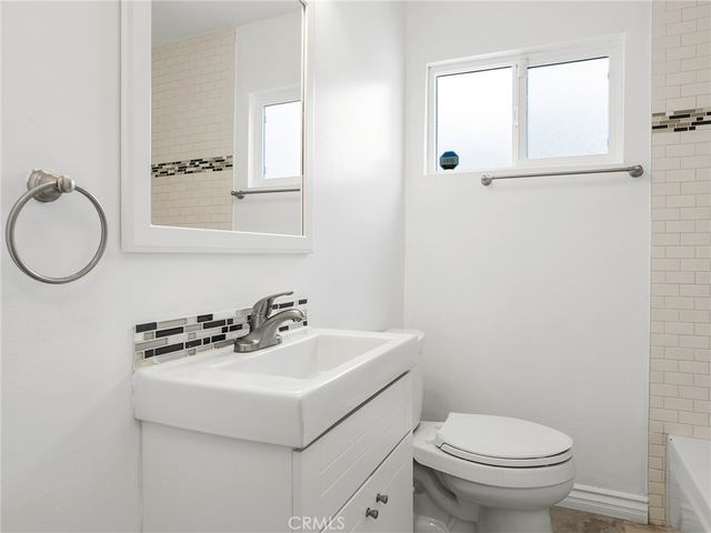 13424 Dyer Street, Sylmar, CA 91342