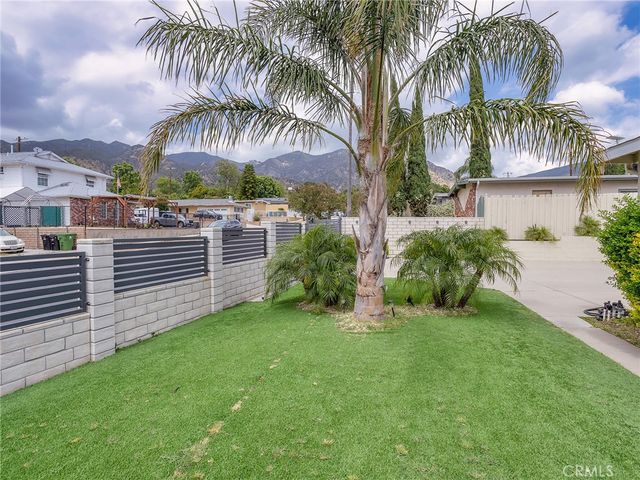 13424 Dyer Street, Sylmar, CA 91342