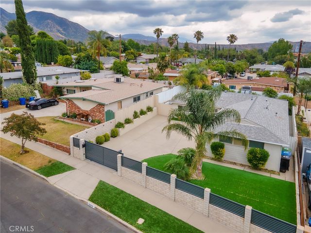 13424 Dyer Street, Sylmar, CA 91342