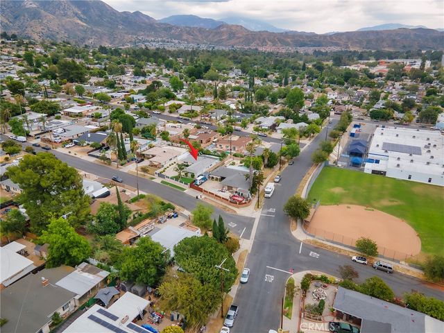 13424 Dyer Street, Sylmar, CA 91342