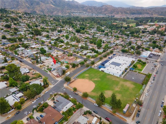 13424 Dyer Street, Sylmar, CA 91342
